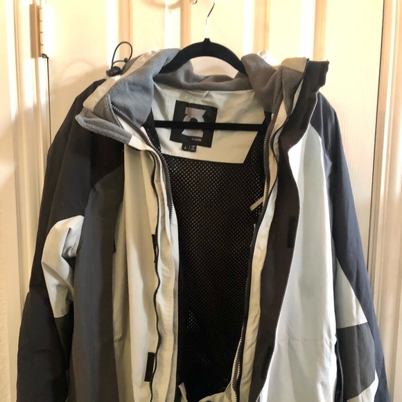 O-Zone Jacket, Size L, Great preowned condition - Picture 2 of 9